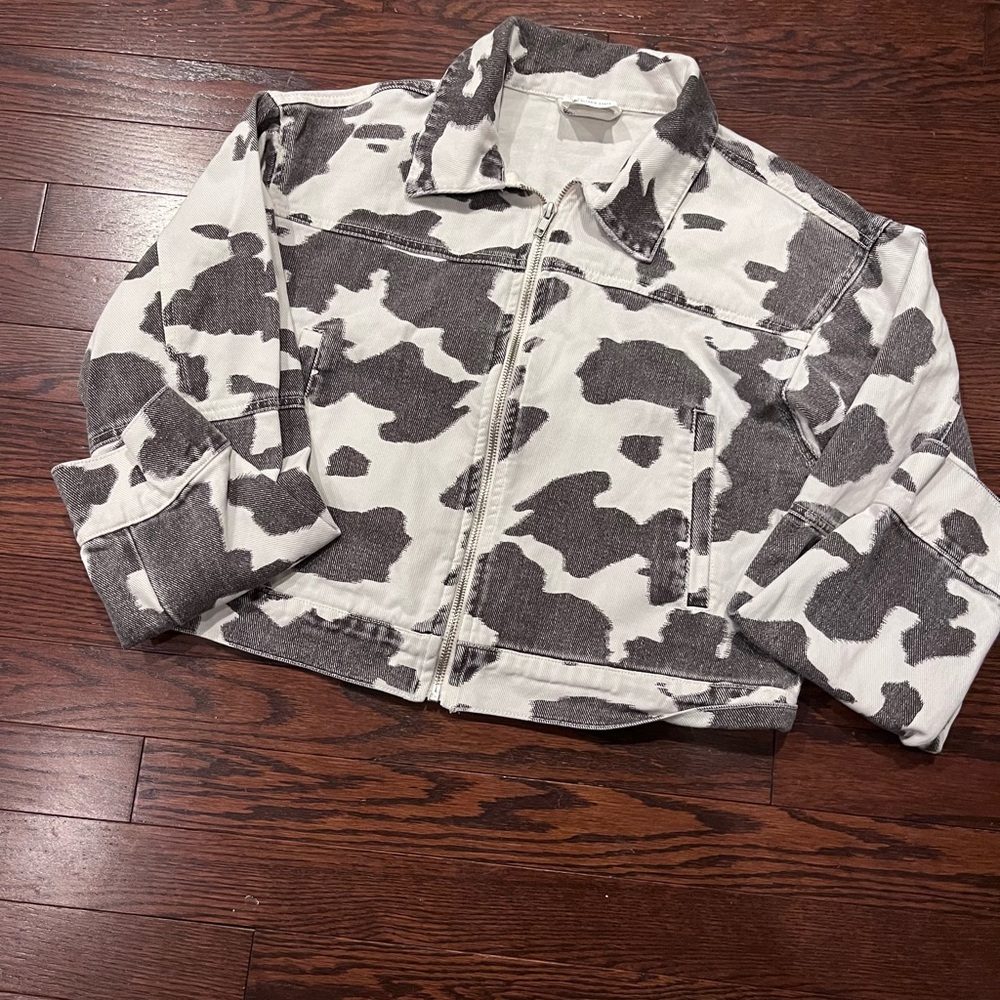Altar'd State Black and White Patterned COW Jacket size small